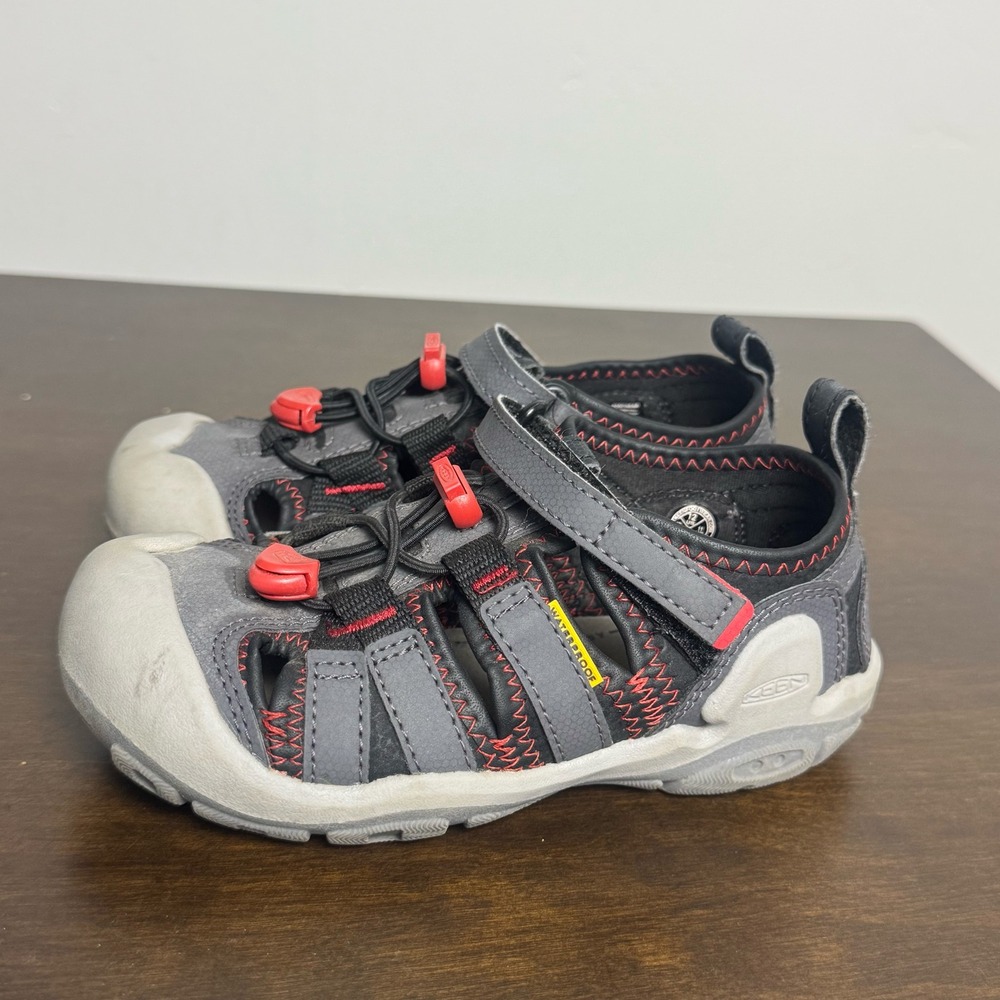 Keen Notch Creek Sandal Youth 12 Waterproof Outdoor Hiking Grey Red